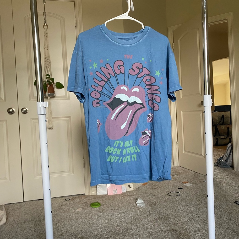 American Eagle Outfitters Oversized Blue Rolling Stones Graphic Tee